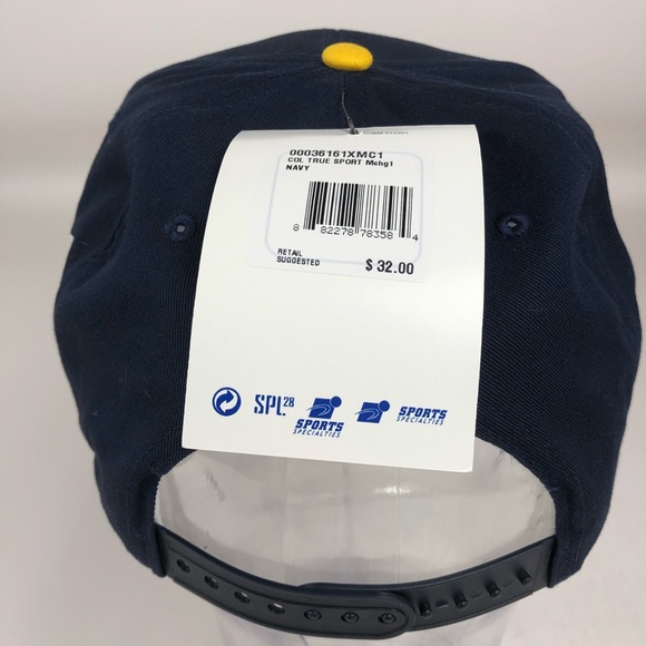 Univ of Michigan Wolverines Vintage SnapBack Hat - Picture 6 of 8